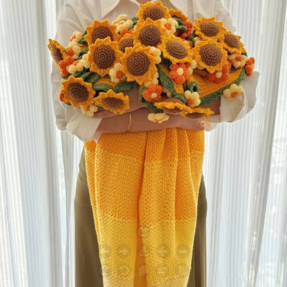 Gradient Rose Bouquet Blanket